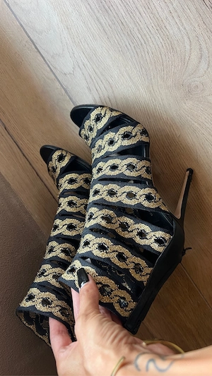 sandale negru cu auriu Casadei