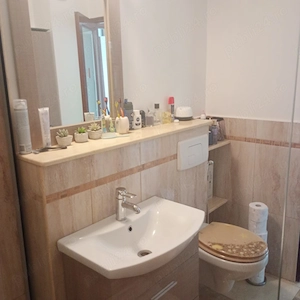 Vand apartament 2 camere - imagine 8