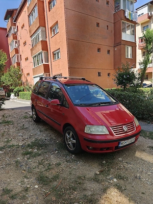 Vand Urgent Voswagen Saran - imagine 2