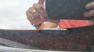Vand Peugeot 2008 din anul 2021 echipare GT unic proprietar - imagine 9