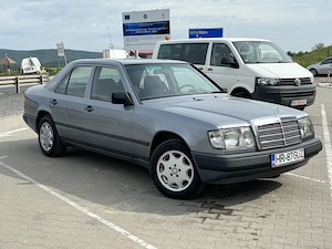 Mercedes-Benz W124 300D   Oldtimer  - imagine 6