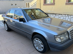 Mercedes-Benz W124 300D   Oldtimer  - imagine 9