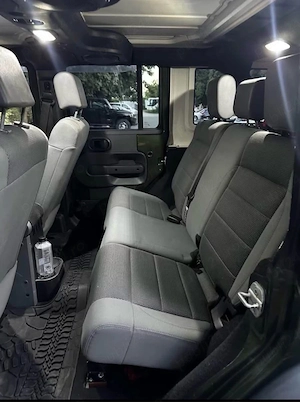 Vand  schimb Jeep Wrangler Rubicon Automat  140k km - imagine 5