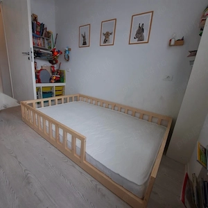 Pat tip Montessori din lemn masiv 120x200 cm   stare buna