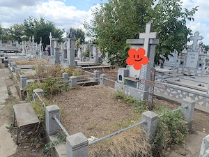 Donez 2 locuri veci cimitir Sf. Lazar Galati