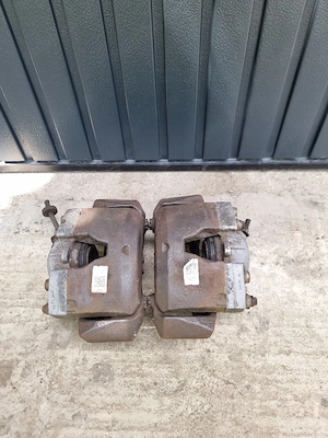 etrier fata stanga dreapta audi a6 c7 - imagine 3