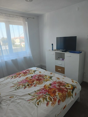 Închiriez apartament - imagine 7