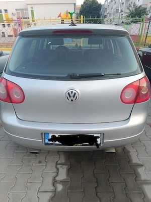 Vând mașina Vw golf 5