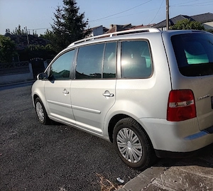 vand VW Touran 2.0 TDi 140 cp - imagine 5