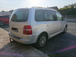 vand VW Touran 2.0 TDi 140 cp