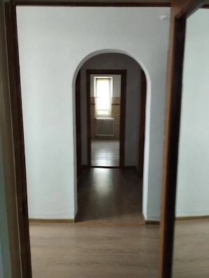    Persoană Fizică vînd Apartament 2 camere, decomandat, 54 mq, zona Frumoasa  - imagine 2