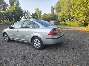 Ford Focus.2007.Berlina -16 benzina  110Cp Euro 4. Provenienta RO.Km 156000.Pret 1800 E - imagine 3