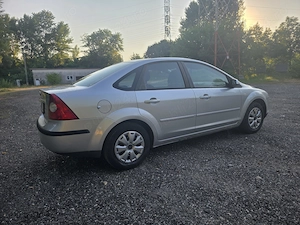 Ford Focus.2007.Berlina -16 benzina  110Cp Euro 4. Provenienta RO.Km 156000.Pret 1800 E - imagine 4