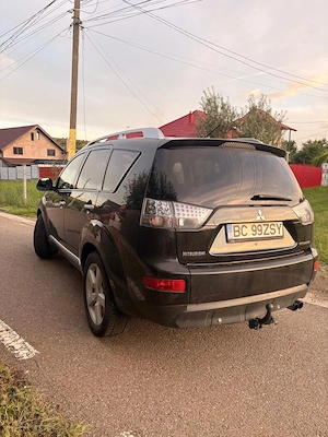 Vand Mitsubishi Outlander  - imagine 2