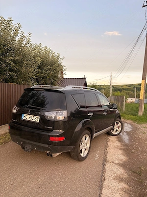 Vand Mitsubishi Outlander  - imagine 3