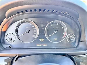 Vând autoturism marca BMW 520 D pret 8500 € uşor negociabil. - imagine 3