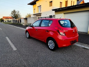 Hyundai i20 benzină 2013-10 - imagine 9