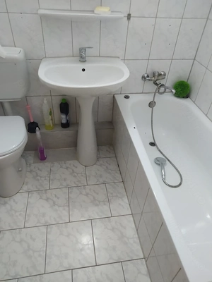 Închiriez apartament 2camer