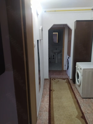 Închiriez apartament 2camer - imagine 4