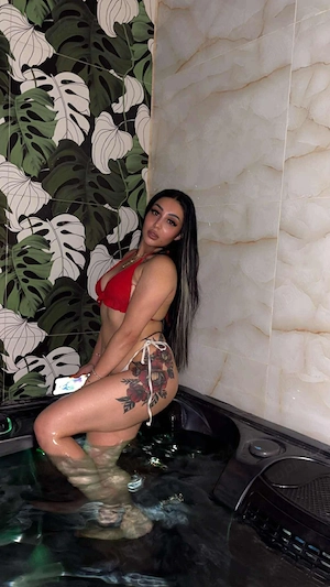 Hot   tattoo brunette Selly