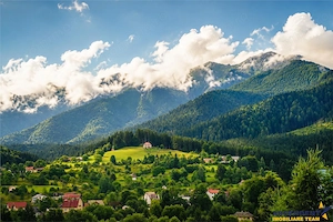 Pensiune cu personalitate,Bran,10 unitati, 24 locuri,1.400 mp teren,panorama Bucegi, aproape de Cast
