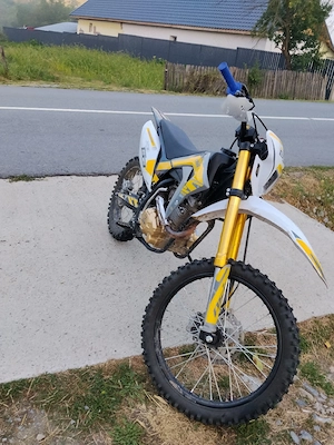 vand cross