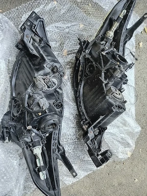 Faruri complete Mazda 5