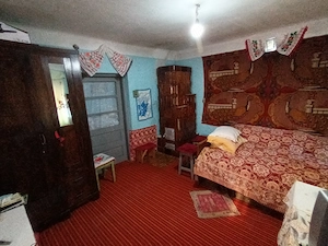 Gospodărie completă: Casă cărămidă, curte, livadă + Teren intravilan inclus - imagine 5