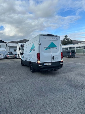 Vând Iveco Daily 33S13, an 2015, dubă, motor 2.3 diesel, Euro 5, - imagine 3