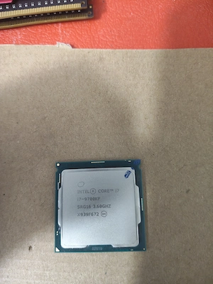 Procesor I7 9700KF SRG16 3.60GHz optacore socket 1151 v2
