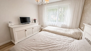 # Vând apartament cu 3 camere, garaj propriu și renovare completă | 78 mp | Ultracentral | - imagine 6