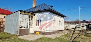 Casa Bradesti  teren  intravilan 7952 mp  deschidere 33 m la DE 70 - imagine 5