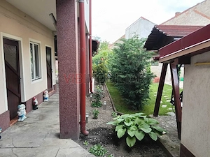 Casă individuală | 176 mp utili | 2 locuințe în curte | Teren 327 mp/ zona Cetatii