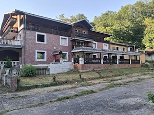 Proprietate turistică | Fost hotel | Teren 8900 mp | Aproape de Dunăre - imagine 6
