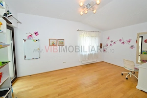Baneasa - Teisani, vila P+1E, 6 camere, suprafata utila 212 mp - imagine 12