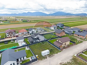 Casă pe parter în Hărman,3 dormitoare+ living, 630 mp teren - imagine 4