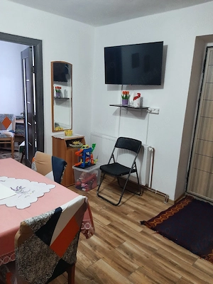 de vanzare apt. 2camere  complect mobilat cu incalzire pe gaz(centrala )si casuta de vacanta cu dota - imagine 2