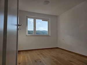 Direct proprietar ofer spre închiriere apartament cu trei camere  - imagine 6