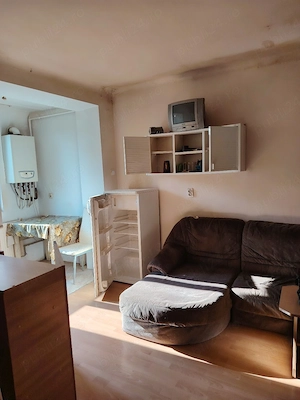 Vand apartament cu o camera - imagine 2