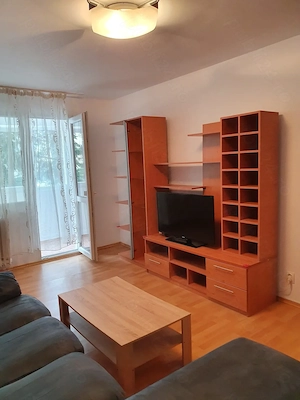 Proprietar închiriez apartament 2 camere Titan