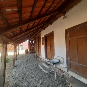 Casa de caramida aproape de autostrada in jud.Timis - imagine 4