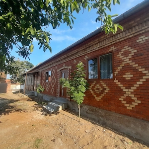 Casa de caramida aproape de autostrada in jud.Timis