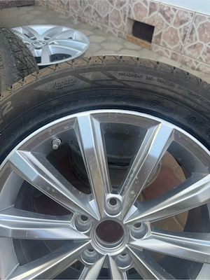 Vand rezerva Vw B8 noua