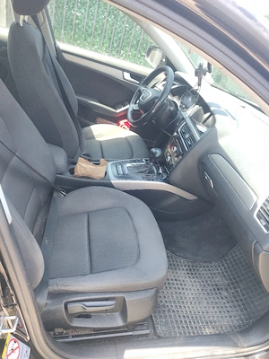 Audi A4 de vânzare urgent în stare foarte bună de funcționare  - imagine 3