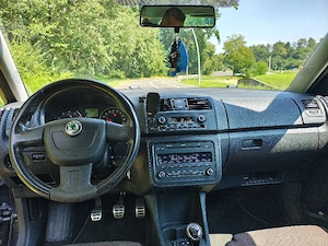 Skoda Fabia SPORTLINE Facelift, model rar, multiple dotări - jante pe 17 sport, eleron, tobă sport - imagine 2