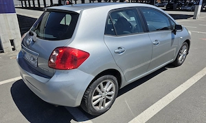 Vând Toyota Auris, 2009, 82 000 km, benzină 1.6, 124 CP - imagine 2