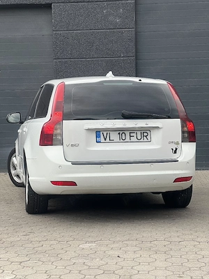 Volvo V50   1.6 D2 (114 CP)   An 2011   DPF Activ   Pilot Automat   2 Chei   Întreținută - imagine 4