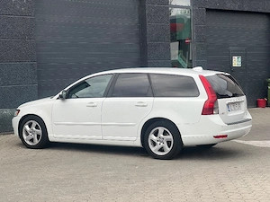 Volvo V50   1.6 D2 (114 CP)   An 2011   DPF Activ   Pilot Automat   2 Chei   Întreținută - imagine 3