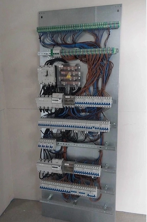 Electrician non stop Interventii rapide instalatii electrica 24 24 si sâmbată și duminică 