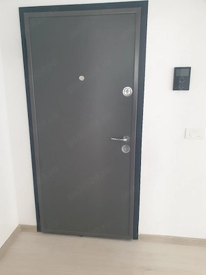 Montez uși interioare,exterioare !
